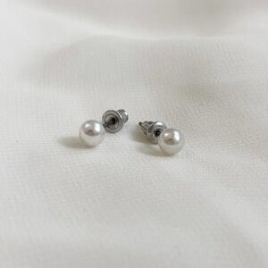 VTG White Pearl Ball Stud Earrings